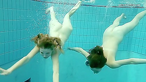 Mature lesbian fucks two young dory