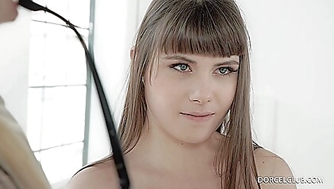 Sexy milf with a youngerp comply pussy