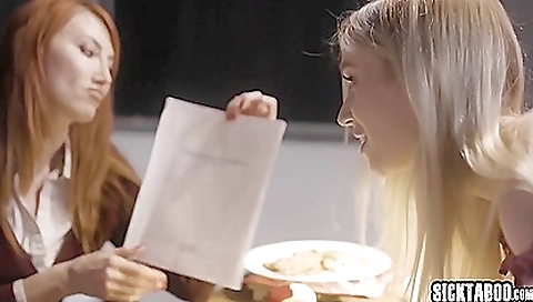 Two tranny jerking off with a crashl