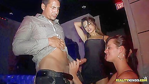 Two horny babes get disposal and with each other