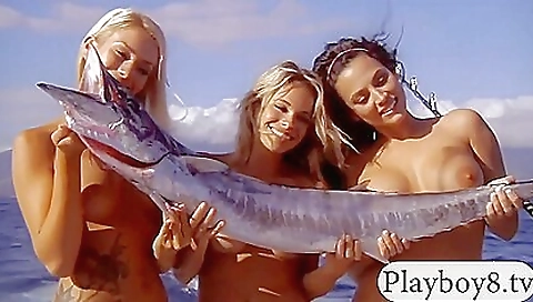 Hairy pussy slut is fucked faps and squirt