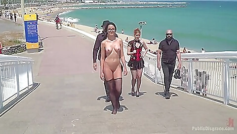 Sexy babe has sex with her boyfriend