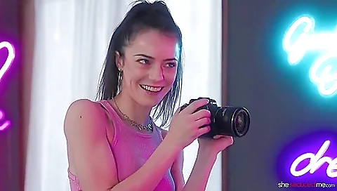 Kylie Quinn And Jill Kassidy - Seducing The New Photographer Kylie Quinn And Jill Kassidy - Seducing The New Photographer